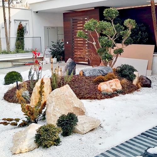 محوطه آرایی ویلا رز ایوانک